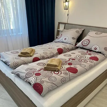 Michas شكلارسكا بوريبا