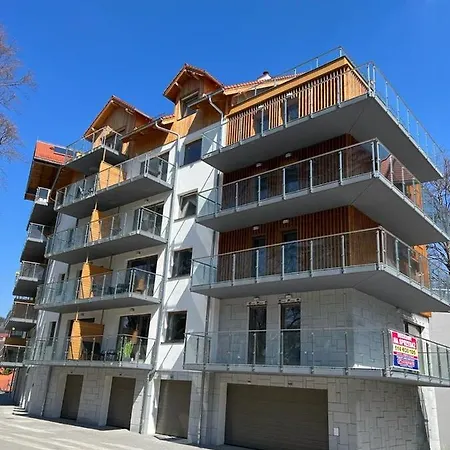 Michas شكلارسكا بوريبا